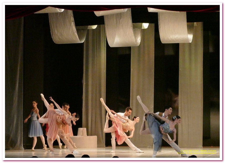 Balletto di Milano LAGO DEI CIGNI