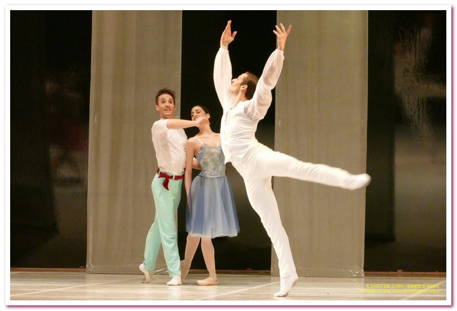 Balletto di Milano LAGO DEI CIGNI