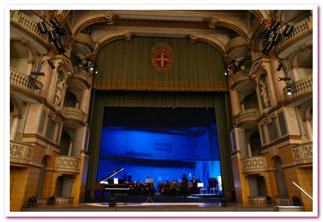 Teatro Fraschini Stagione dopera