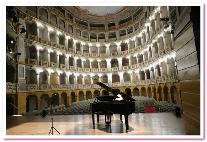 Teatro Fraschini Stagione dopera