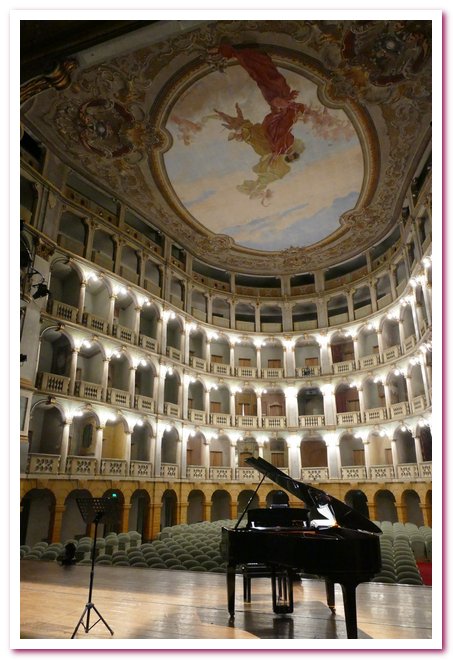 Teatro Fraschini Stagione dopera
