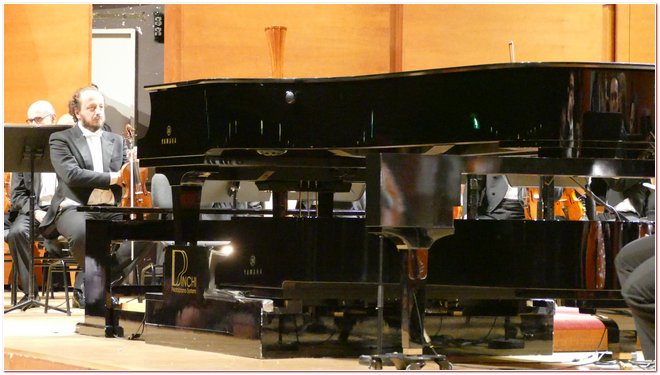 Piano-pdalier, Roberto Prosseda. Direttore, Patrick Fournillier. Orchestra Sinfonica di Milano Giuseppe Verdi