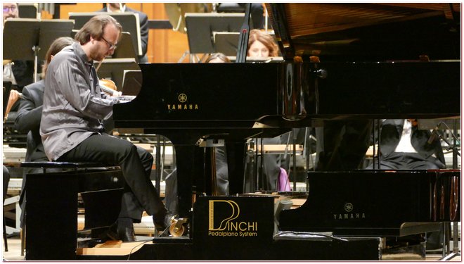 Piano-pdalier, Roberto Prosseda. Direttore, Patrick Fournillier. Orchestra Sinfonica di Milano Giuseppe Verdi