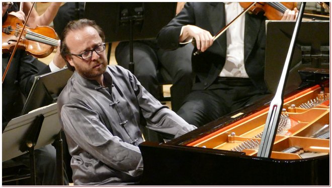 Piano-pdalier, Roberto Prosseda. Direttore, Patrick Fournillier. Orchestra Sinfonica di Milano Giuseppe Verdi
