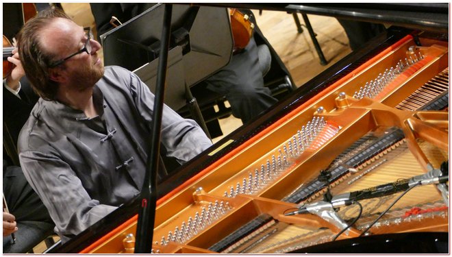 Piano-pdalier, Roberto Prosseda. Direttore, Patrick Fournillier. Orchestra Sinfonica di Milano Giuseppe Verdi