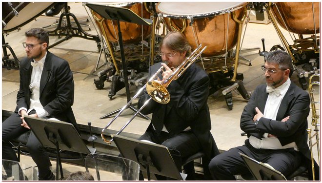 Piano-pdalier, Roberto Prosseda. Direttore, Patrick Fournillier. Orchestra Sinfonica di Milano Giuseppe Verdi