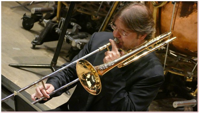 Piano-pdalier, Roberto Prosseda. Direttore, Patrick Fournillier. Orchestra Sinfonica di Milano Giuseppe Verdi