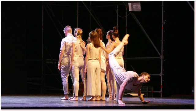 Contemporary Ballet