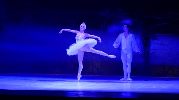 Balletto di Milano 2019 Lago dei cigni al Nuovo