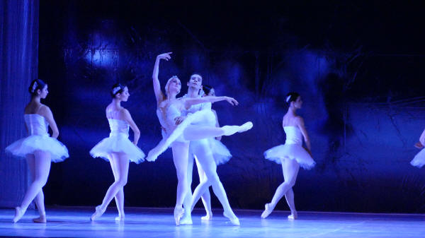 Balletto di Milano 2019 Lago dei cigni al Nuovo
