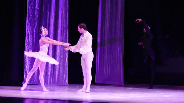 Balletto di Milano 2019 Lago dei cigni al Nuovo