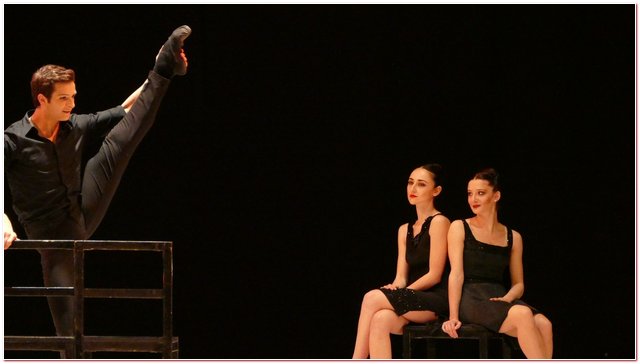 Balletto Milano Vie En Rose Chanson Chansons