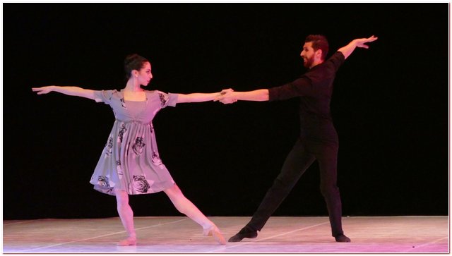 Balletto Milano Vie En Rose Chanson Chansons