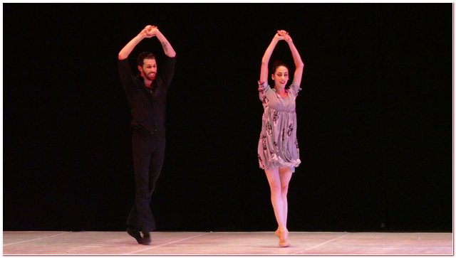 Balletto Milano Vie En Rose Chanson Chansons