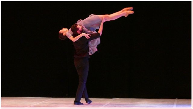 Balletto Milano Vie En Rose Chanson Chansons