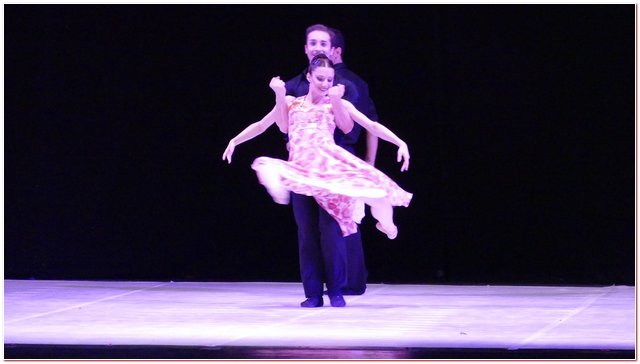 Balletto Milano Vie En Rose Chanson Chansons