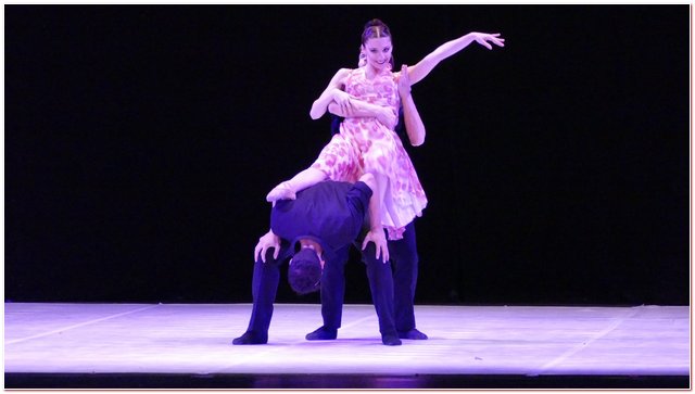 Balletto Milano Vie En Rose Chanson Chansons