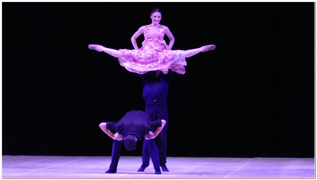 Balletto Milano Vie En Rose Chanson Chansons