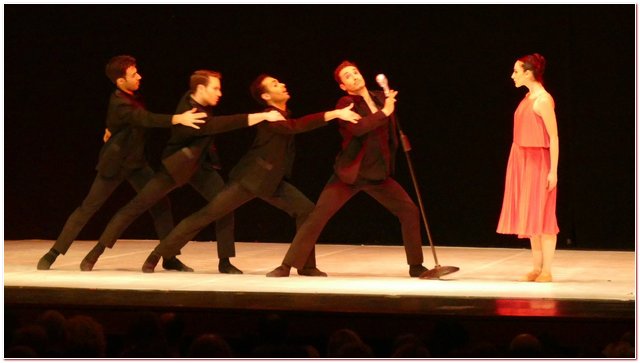 Balletto Milano Vie En Rose Chanson Chansons