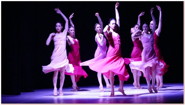 Balletto Milano Vie En Rose Chanson Chansons