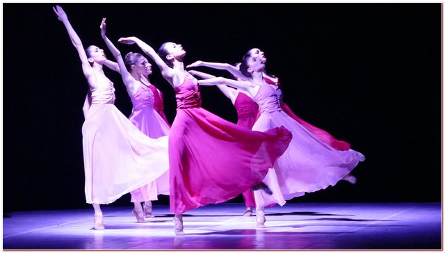 Balletto Milano Vie En Rose Chanson Chansons