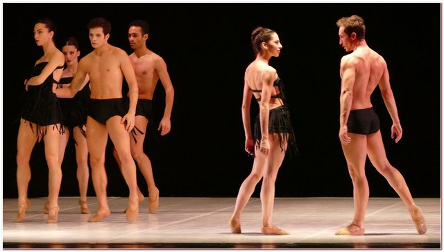 Balletto Milano Vie En Rose Chanson Chansons