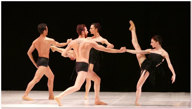 Balletto Milano Vie En Rose Chanson Chansons