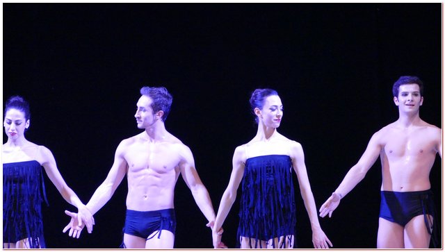 Balletto Milano Vie En Rose Chanson Chansons