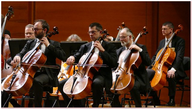 Claus Peter Flor e il violoncello di Quirine Viersen