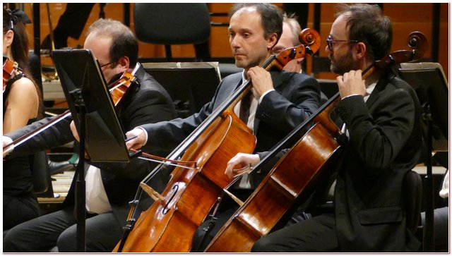 Claus Peter Flor e il violoncello di Quirine Viersen