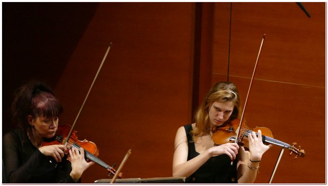 Claus Peter Flor e il violoncello di Quirine Viersen
