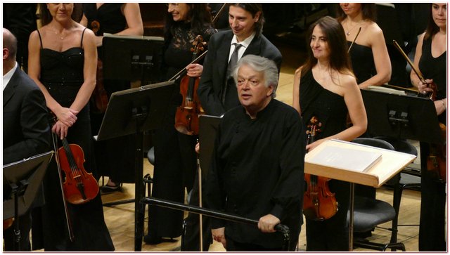 Claus Peter Flor e il violoncello di Quirine Viersen