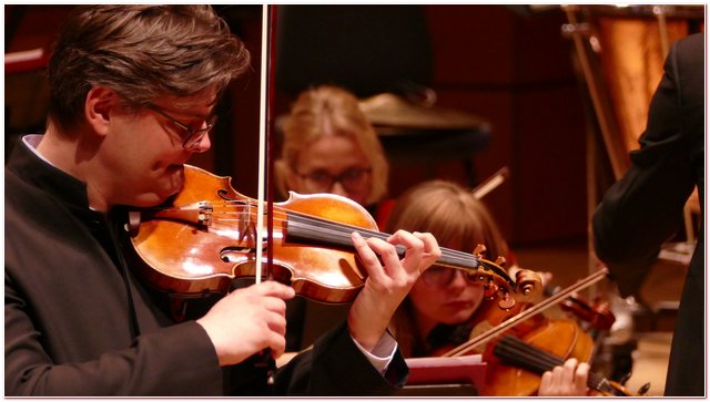 Pomeriggi Musicali Violino: Roman Simovic Direttore: Alessandro Cadario