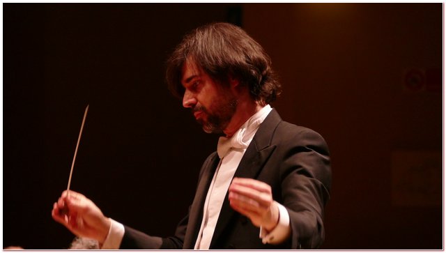 Pomeriggi Musicali Violino: Roman Simovic Direttore: Alessandro Cadario