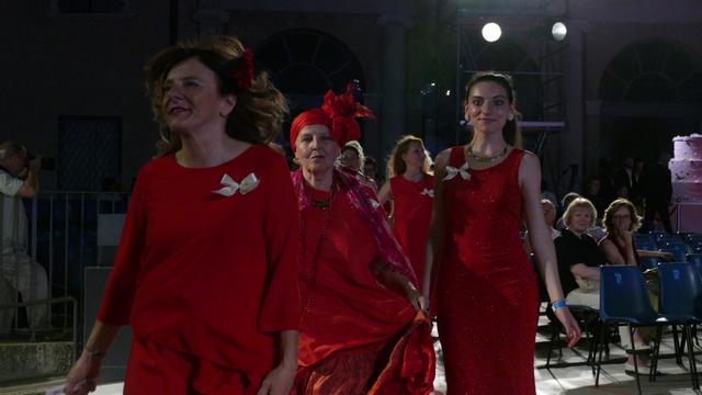 200.com 2019 Traviata Como 
