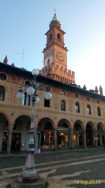 Cristicchi Castello Vigevano Petitto