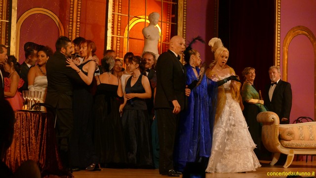 Sannazzaro de Burgundi Traviata