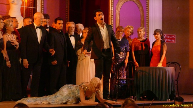 Sannazzaro de Burgundi Traviata
