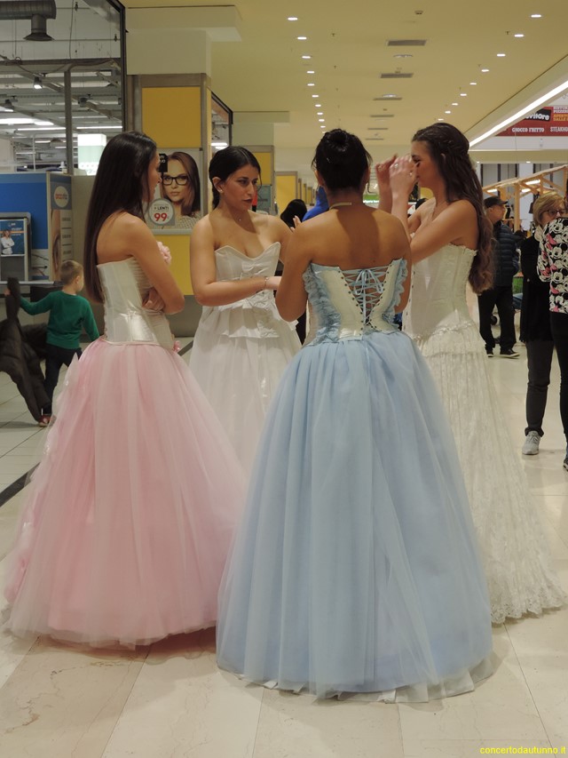 Bambini Passerella Ipercoop Ducale
