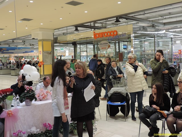 Bambini Passerella Ipercoop Ducale