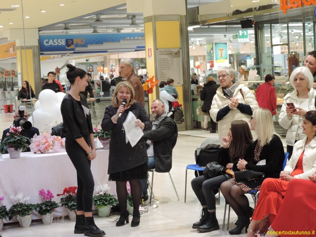 Bambini Passerella Ipercoop Ducale