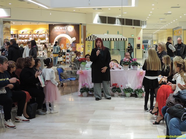 Bambini Passerella Ipercoop Ducale