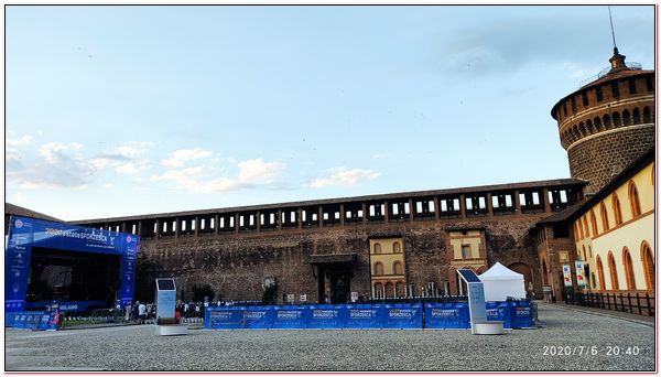 Castello Sforzesco Dual Band