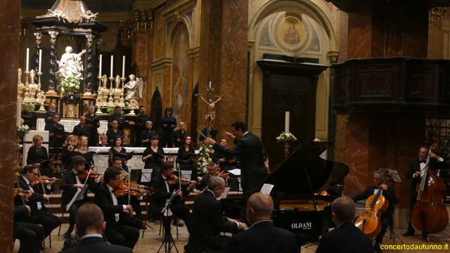 AMADEUS Coro Trecate