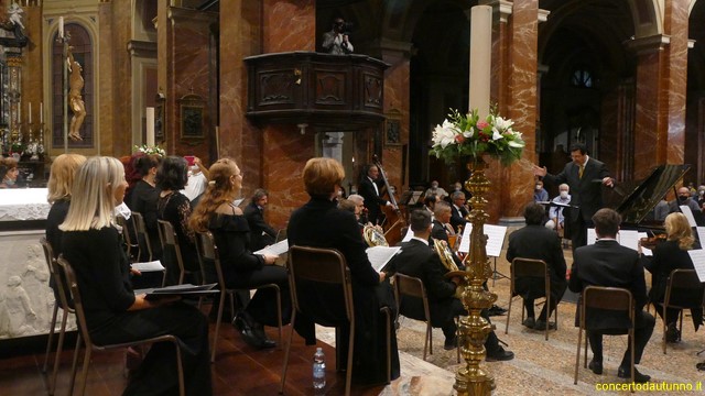 AMADEUS Coro Trecate