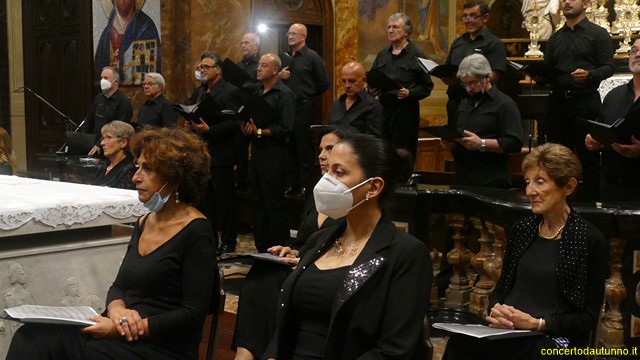 AMADEUS Coro Trecate