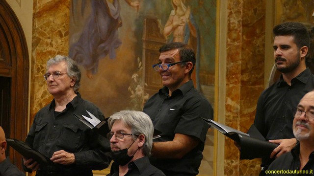AMADEUS Coro Trecate