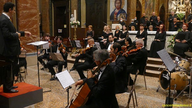 AMADEUS Coro Trecate