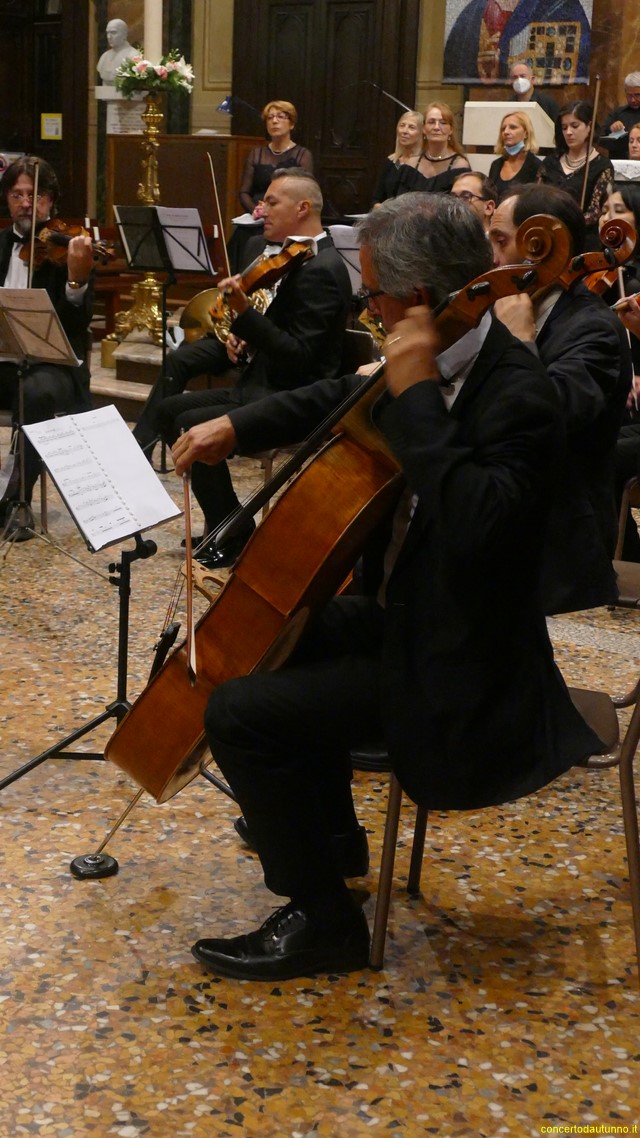 AMADEUS Coro Trecate