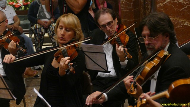 AMADEUS Coro Trecate